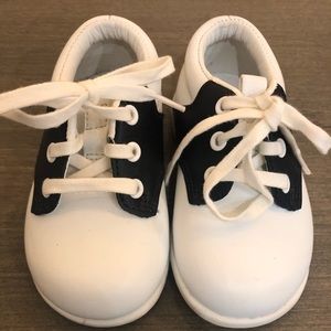 SOLD! Stride Rite learn 2 Walk Shoes Size 4W